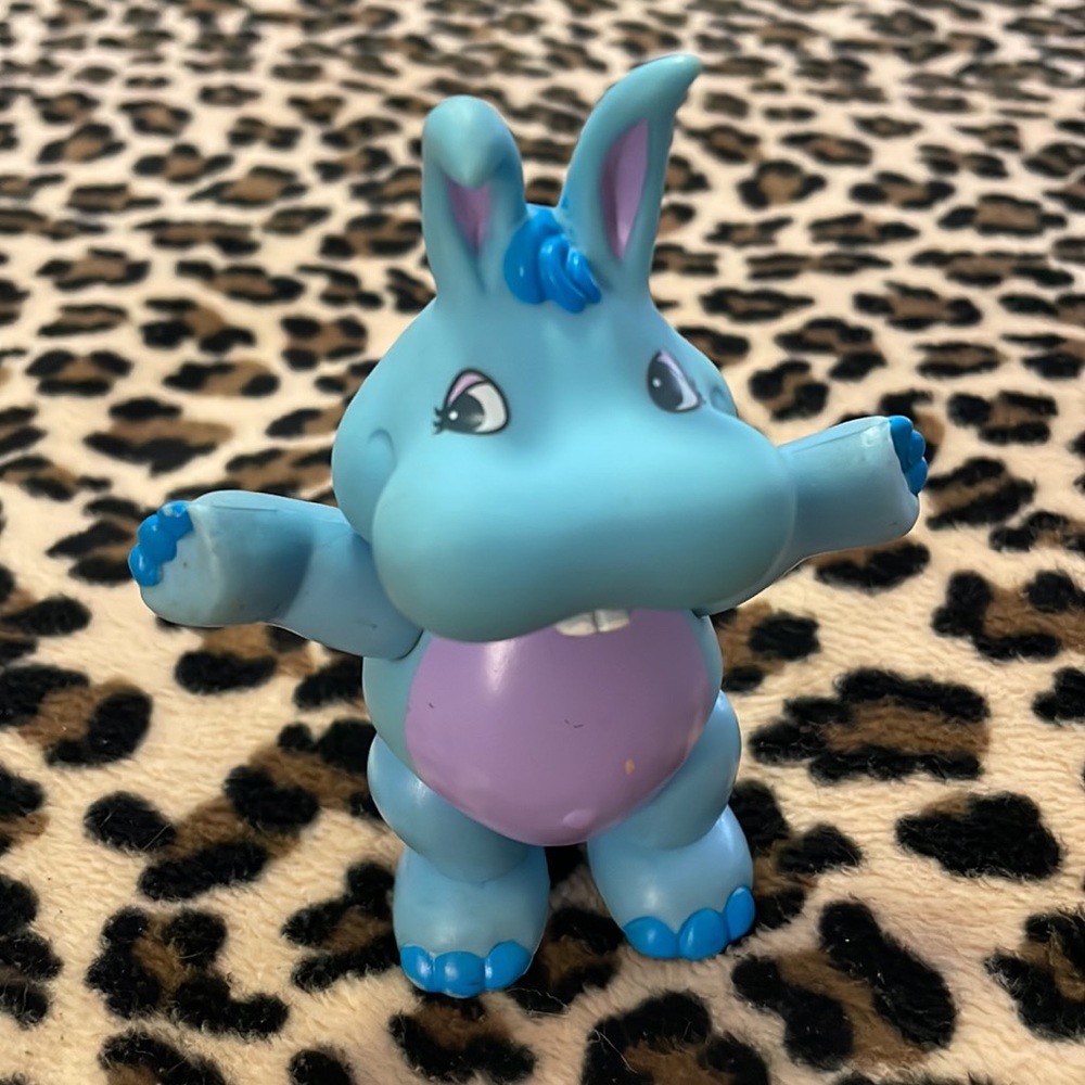 1985 THE WUZZLES 💜 Hoppo 💜 Posable Figure Toy 80s Cartoon Purple Pastel Hippo